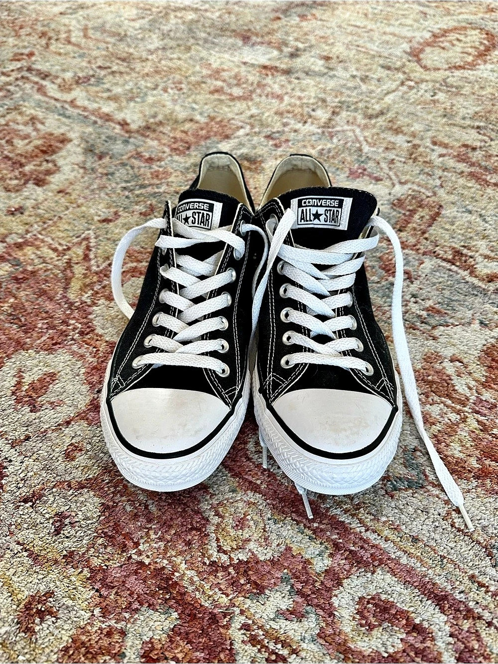 Converse Chuck Taylor All Star Low Top Black & White Sneakers Women’s US 11